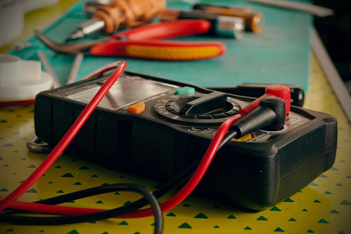 Generator prądu do domu jednorodzinnego. Benzyna, diesel czy automatyczny system SZR?