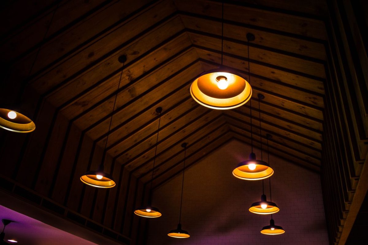 Chors Moonlight — lampa zwieszana Moonlight Z inspirowana zaćmieniem księżyca